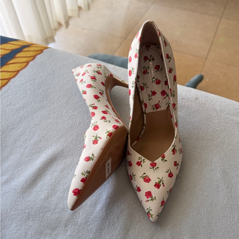 Michael Kors Collection Floral Heels - White and Red - Picture 2 of 3